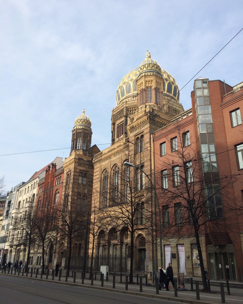 Neue Synagoge, on Oranienburger Straße.